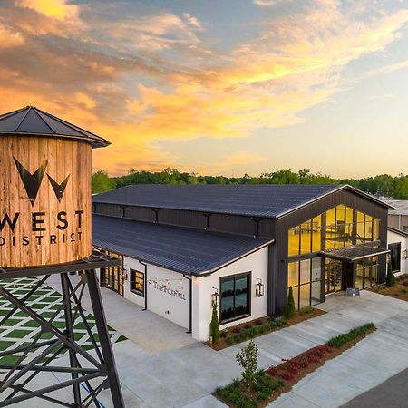 Appartamento Eagle'S Landing Loft-Downtown Above Bull & Barrel Statesboro Esterno foto