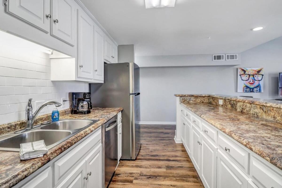 Appartamento Eagle'S Landing Loft-Downtown Above Bull & Barrel Statesboro Esterno foto