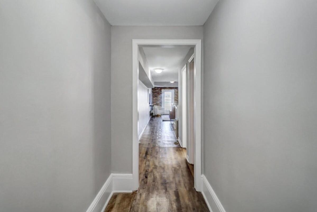 Appartamento Eagle'S Landing Loft-Downtown Above Bull & Barrel Statesboro Esterno foto